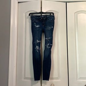 Hollister ripped jean